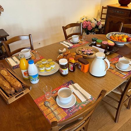Les Crepinieres Bed & Breakfast Chartres Bagian luar foto
