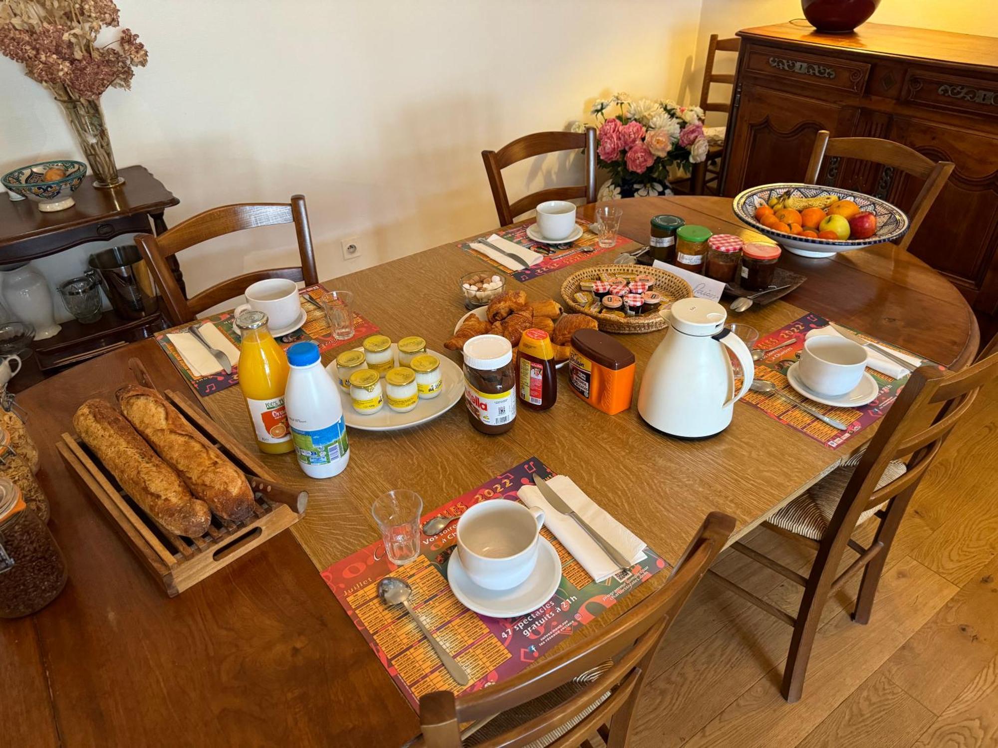 Les Crepinieres Bed & Breakfast Chartres Bagian luar foto